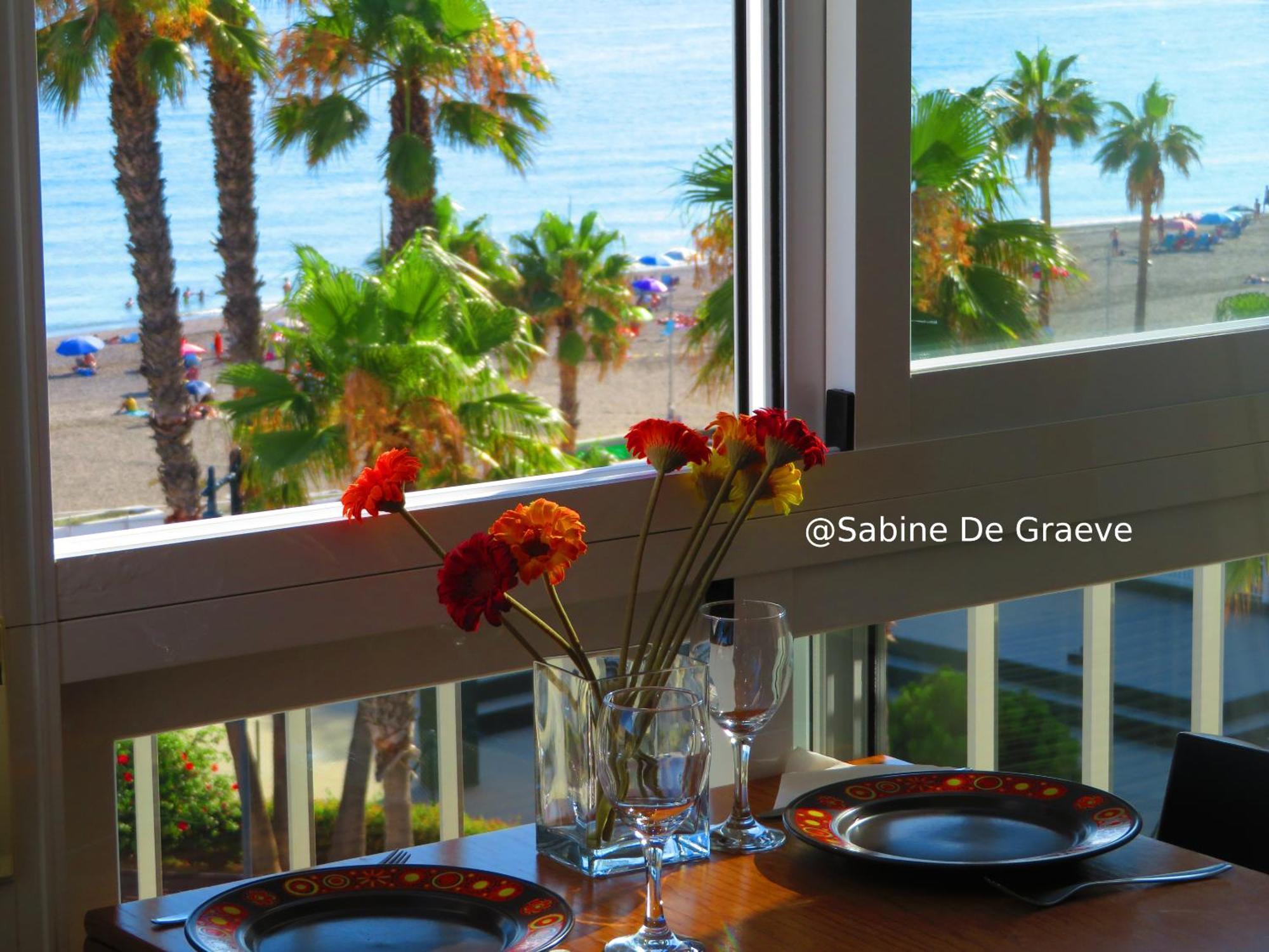 Love Nest By The Sea Wake Up With Ocean Views In Every Room Ruselo R408 Torrox Bilik gambar
